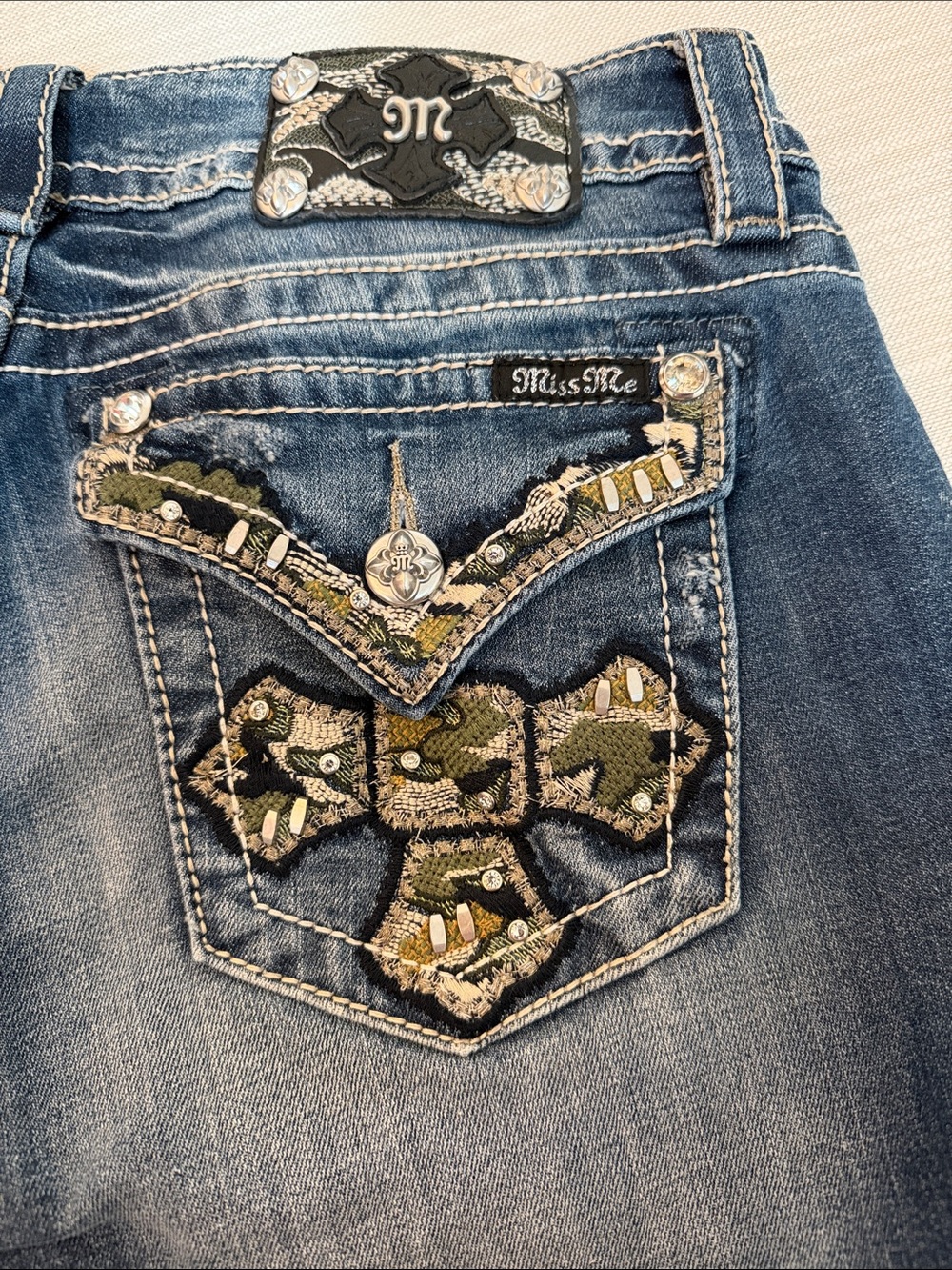 Miss Me Blue Washed Boot Cut Jeans with Contrast Stitching - Picture 5 of 6